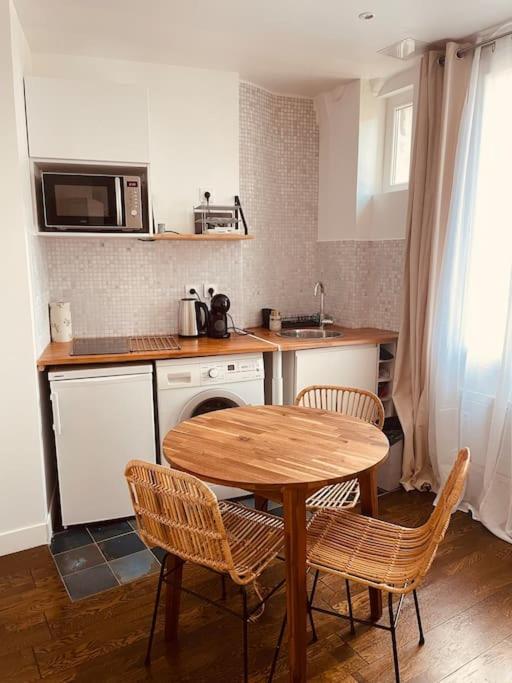 Comme A La Maison-Porte De Paris Apartment Pantin Luaran gambar